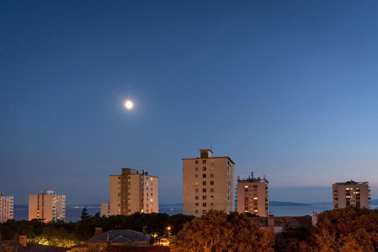 Paha-Paha Modern Apartment With Sea View, Fast Wi-Fi, And Free Parking! Rijeka Dış mekan fotoğraf
